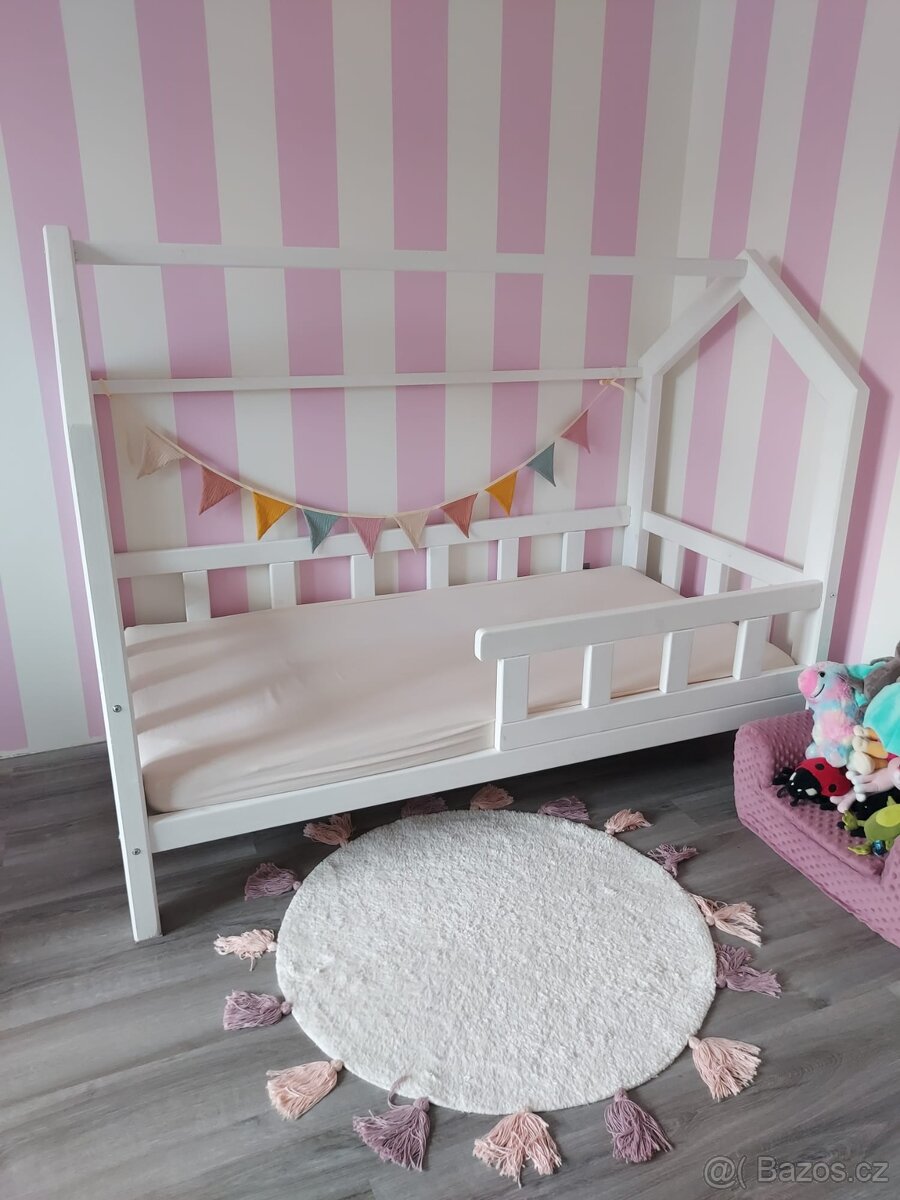 Dětská postel - domeček - 2