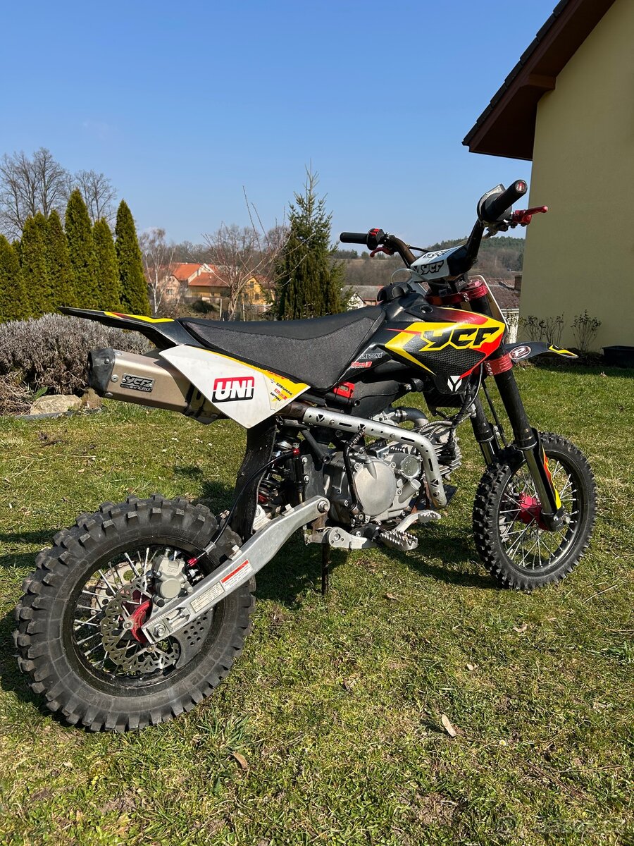 YCF Pilot kola 17/14 - 2