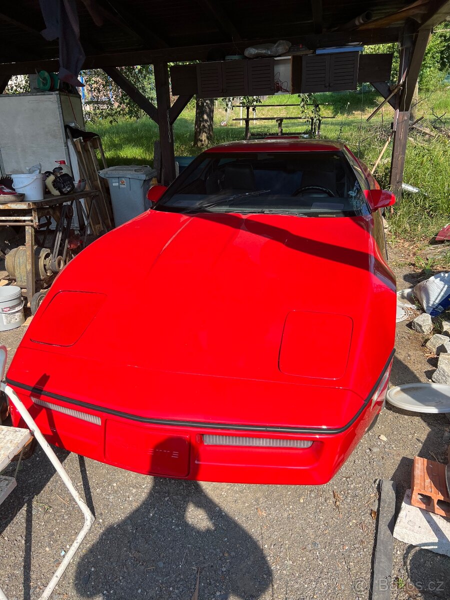 Chevrolet corvette v8 - 2