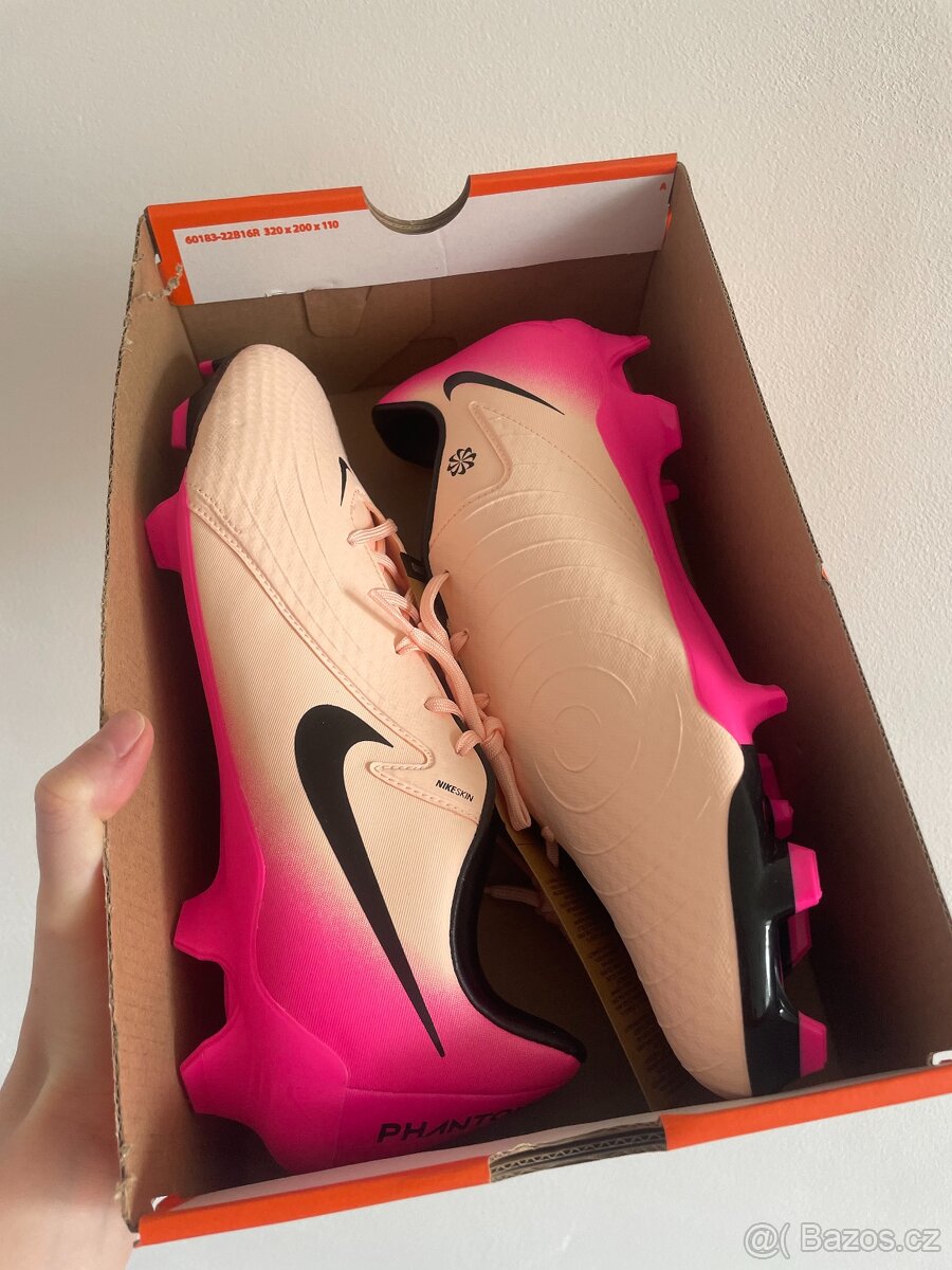 Kopačky NIKE, ADIDAS - 2