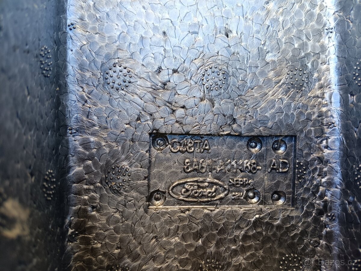 Ford Kuga - polystyrenová vložka do kufru - 2