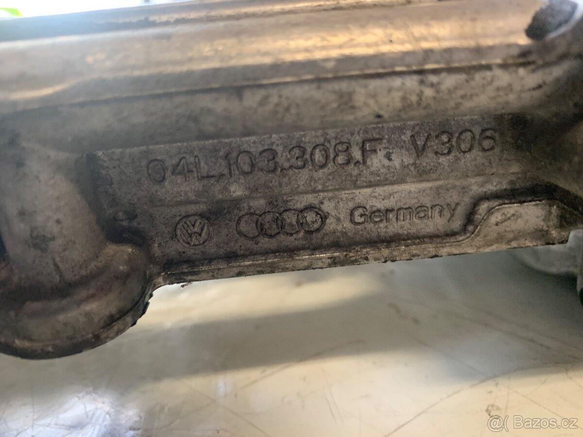 Vačkové hřídele 2,0tdi. 04L103308F - 2