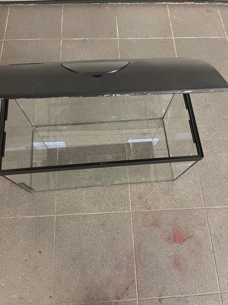 akvárium a veškerá výbava - 2