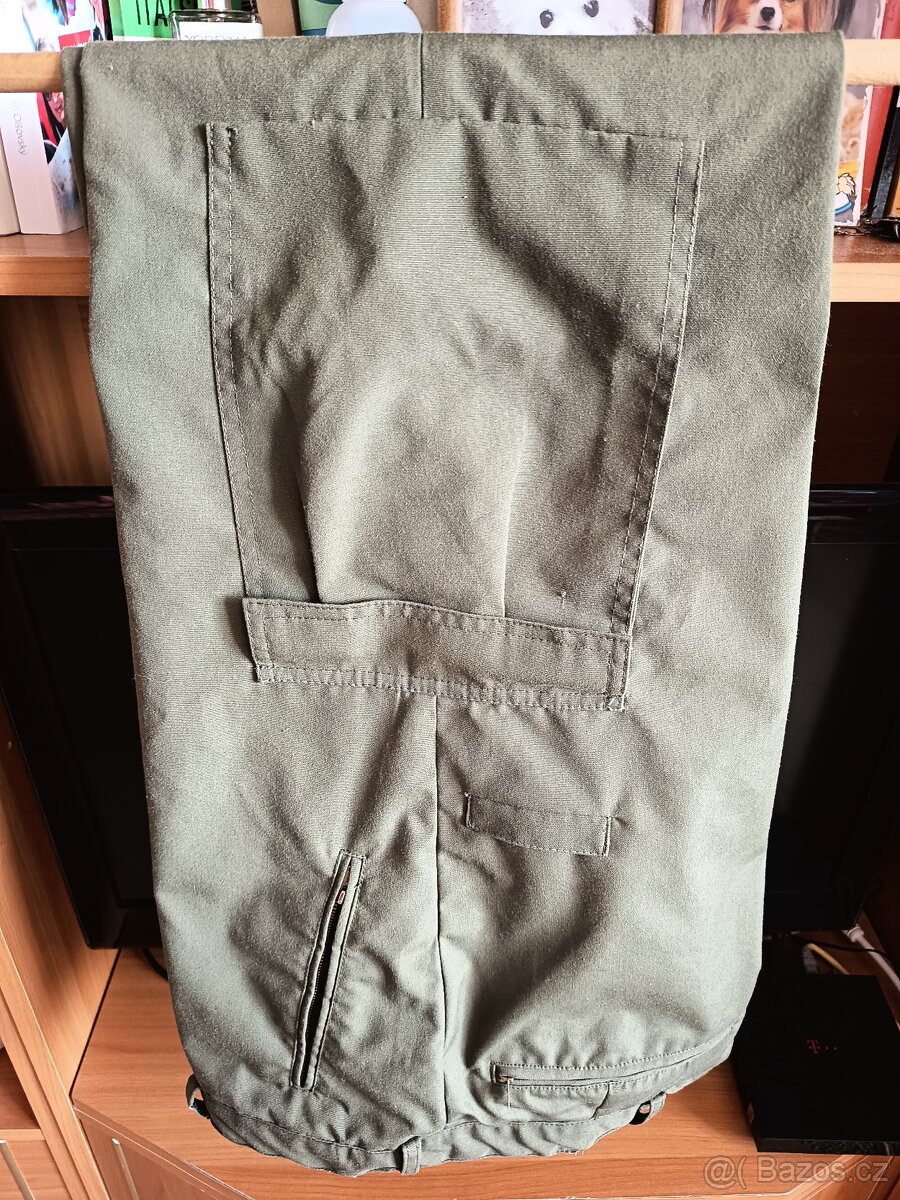 Pánské zelené kalhoty s kapsami - 2