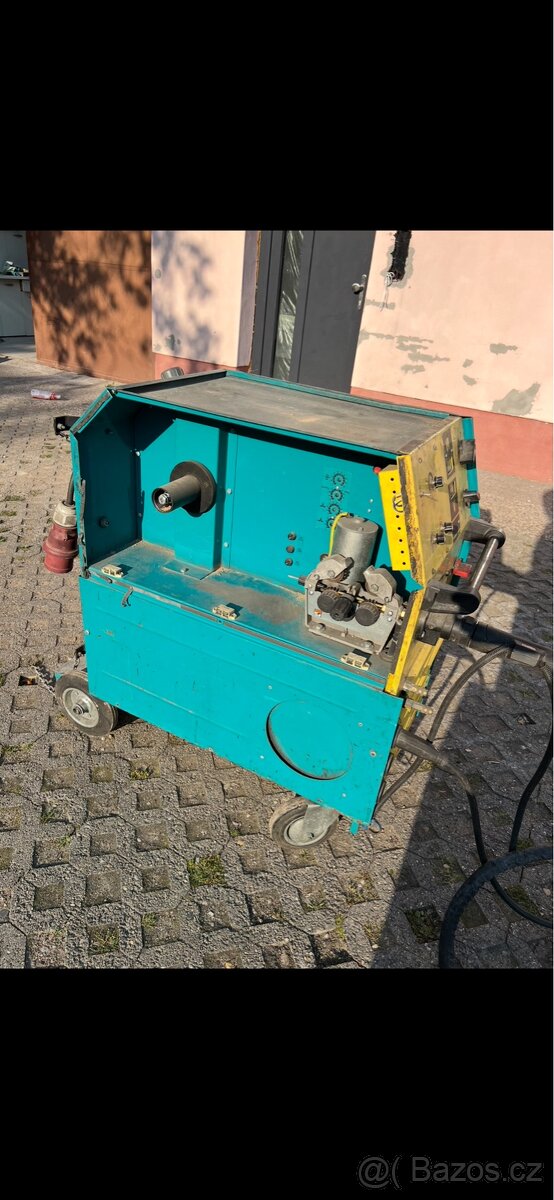 Průmyslový CO₂/MAG svářecí poloautomat Compact C428WN n1 - 2