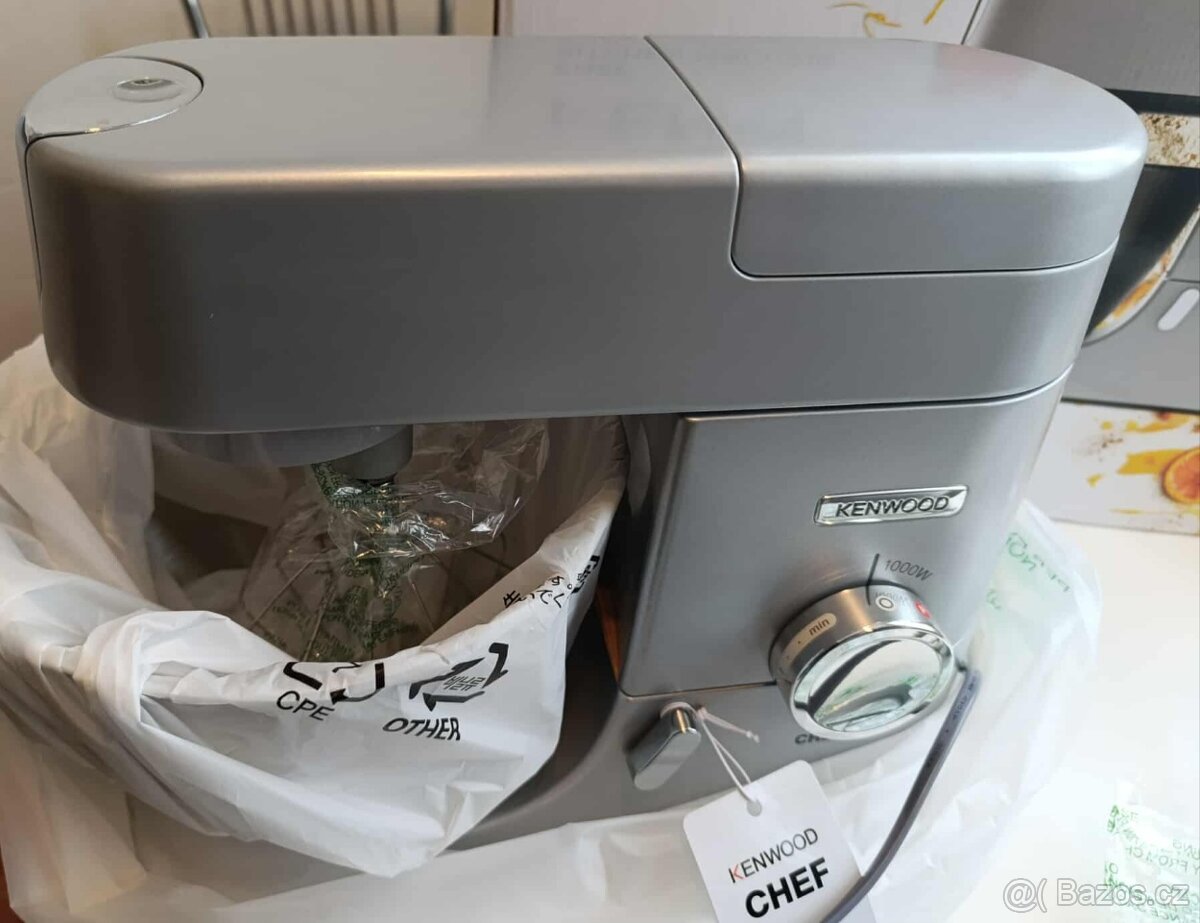 Kuchyňský robot Kenwood KVC3100S - 2