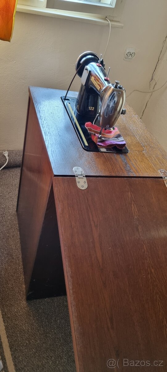 Šicí stroj MINERVA - 2