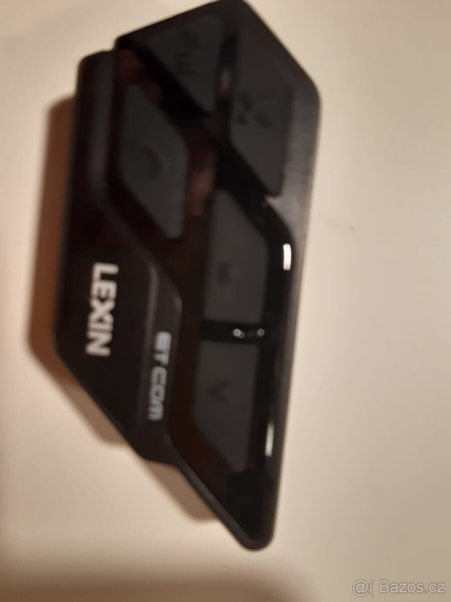 Bluetooth interkom do helmy. LEXIN ET-COM. - 2