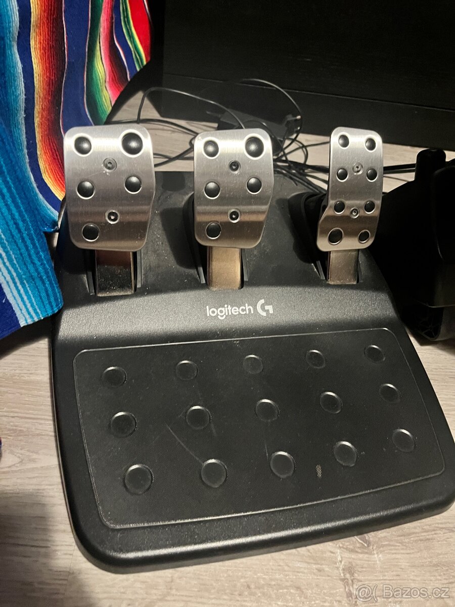 Herní volant Logitech G29 - 2