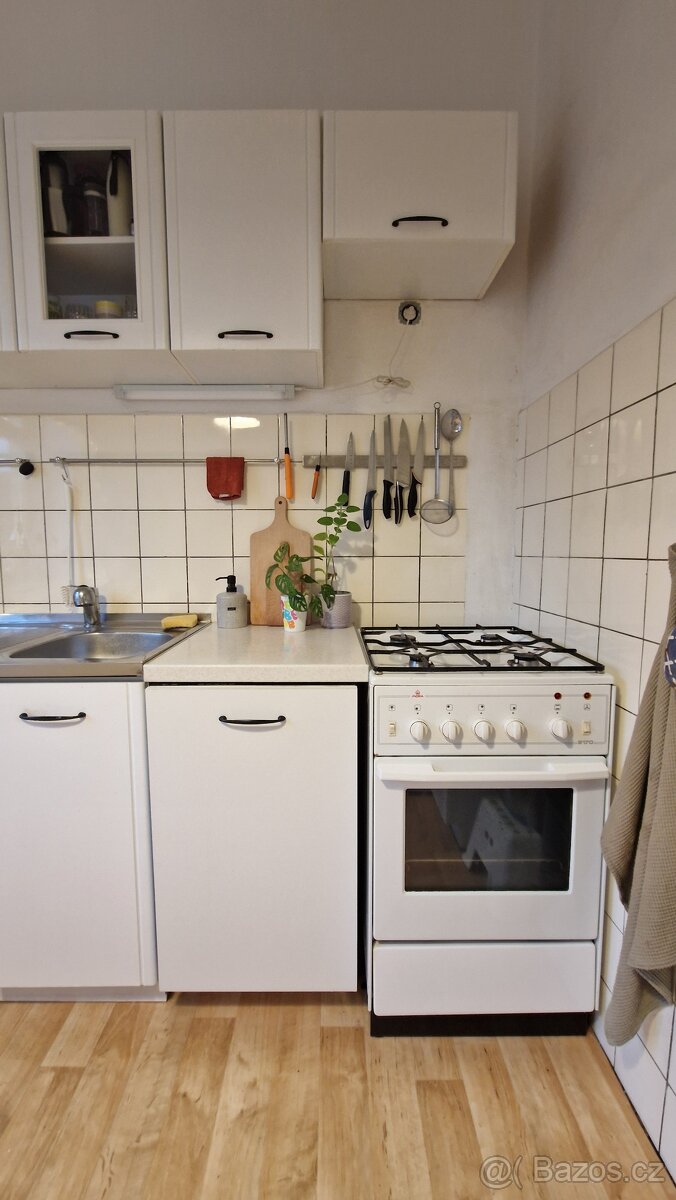 Kuchyňská linka se sporákem - 2
