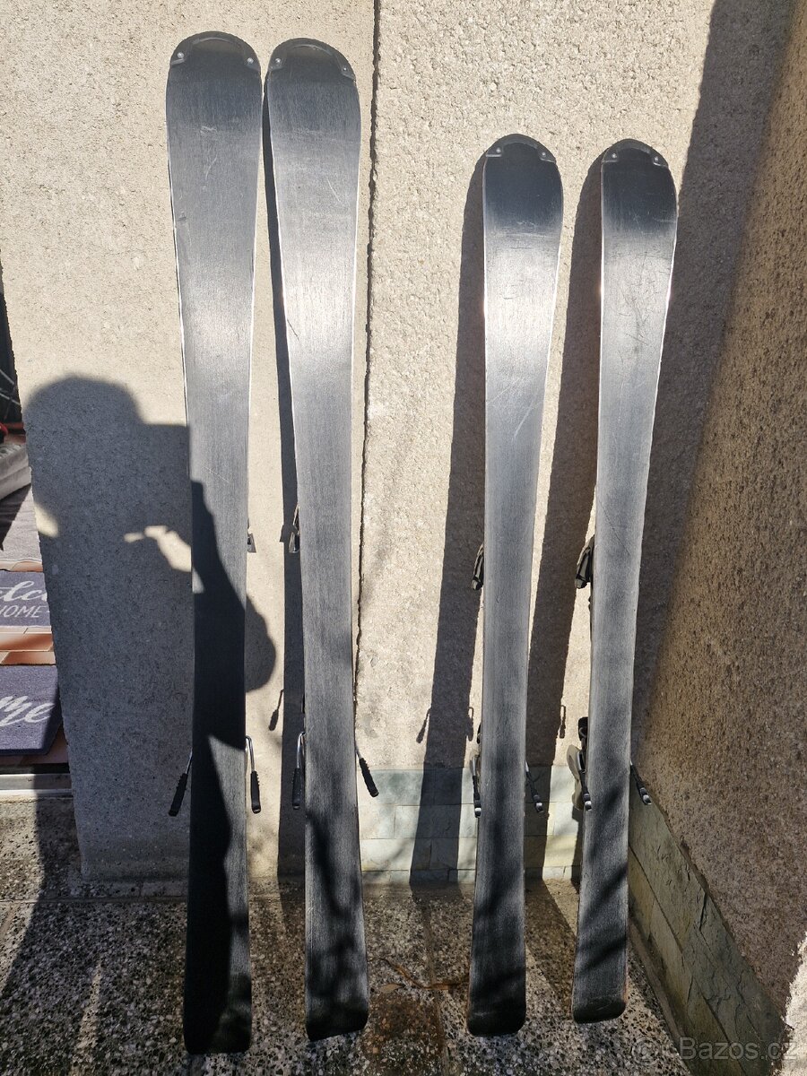 lyže a lyžařské boty - 2