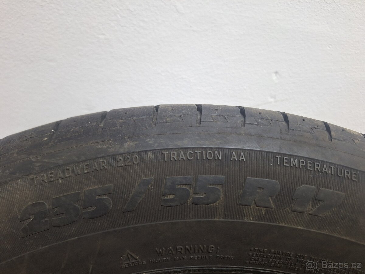 Letní pneu 235/55/17 Michelin - 2