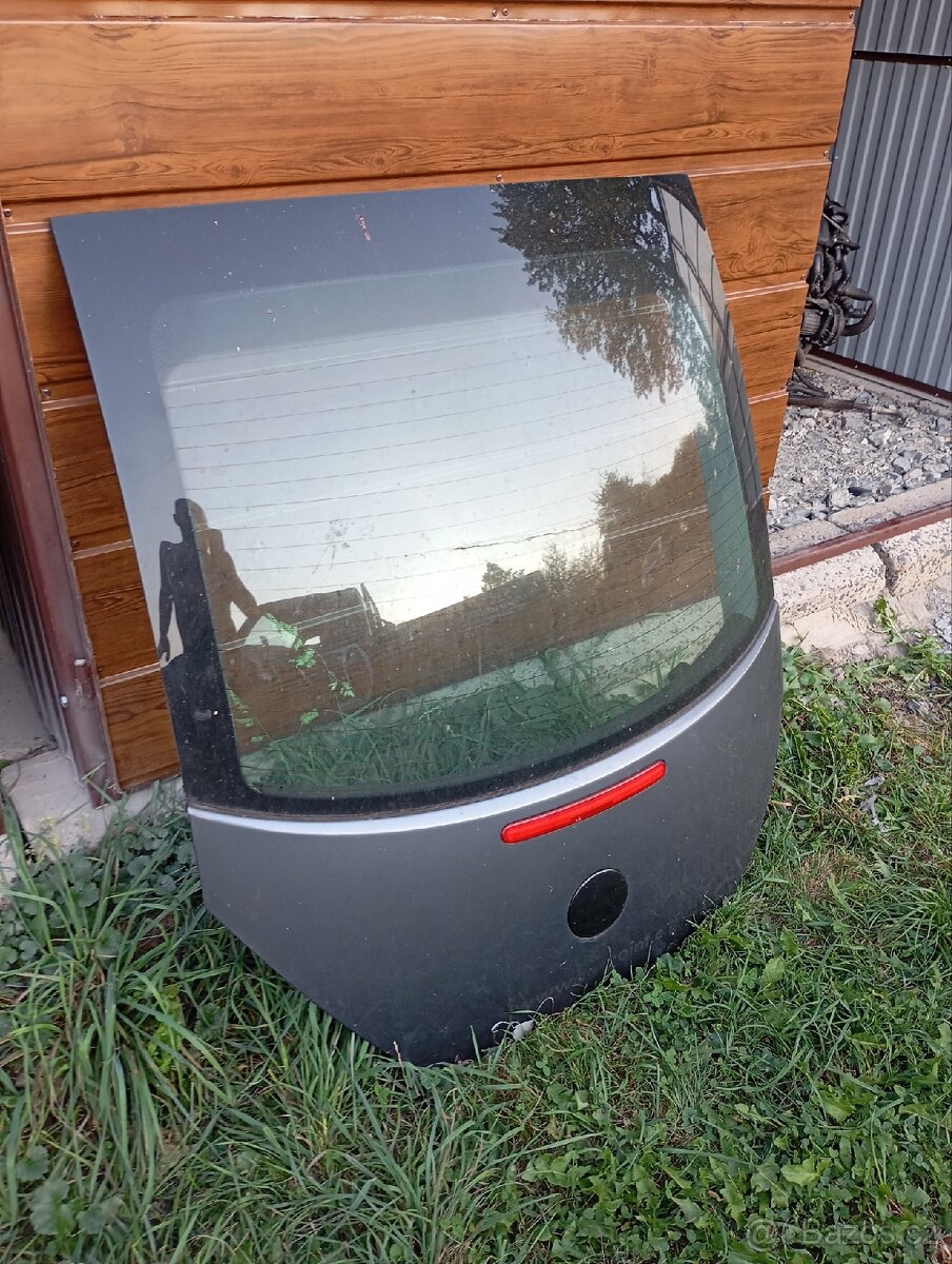 Kufrové dveře VW new beetle - 2