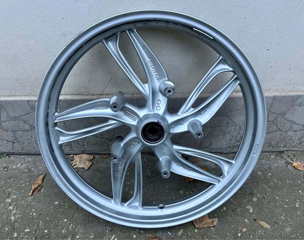 Přední kolo BMW 1200 GS - 2