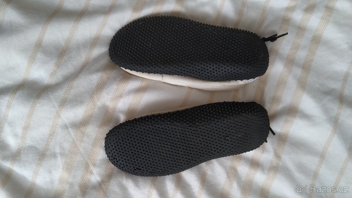 Boty do vody, bílé, vel. 29 - 2