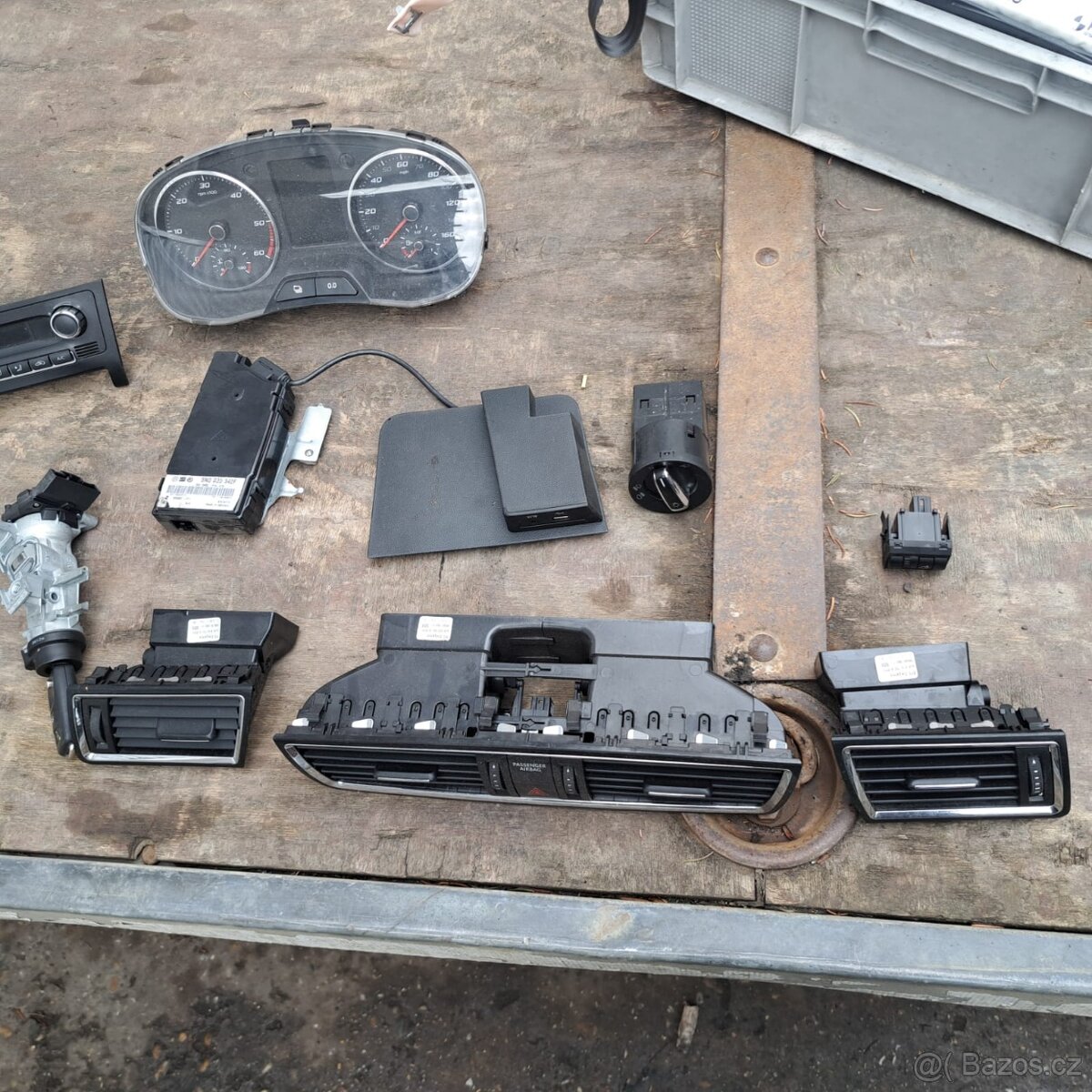 Náhradní díly seat toledo/ skoda rapid - 2