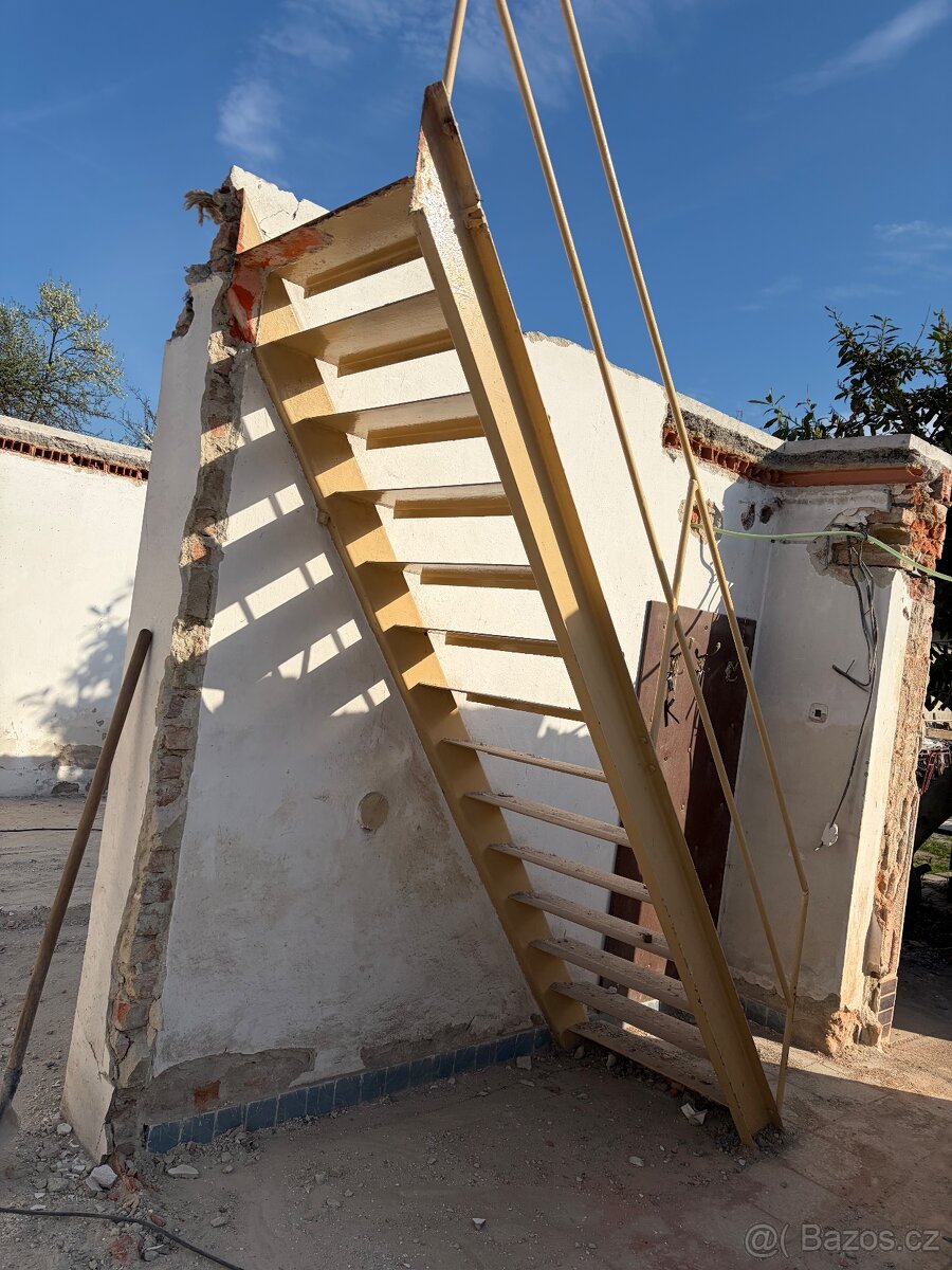 Kovové schodiště - 2