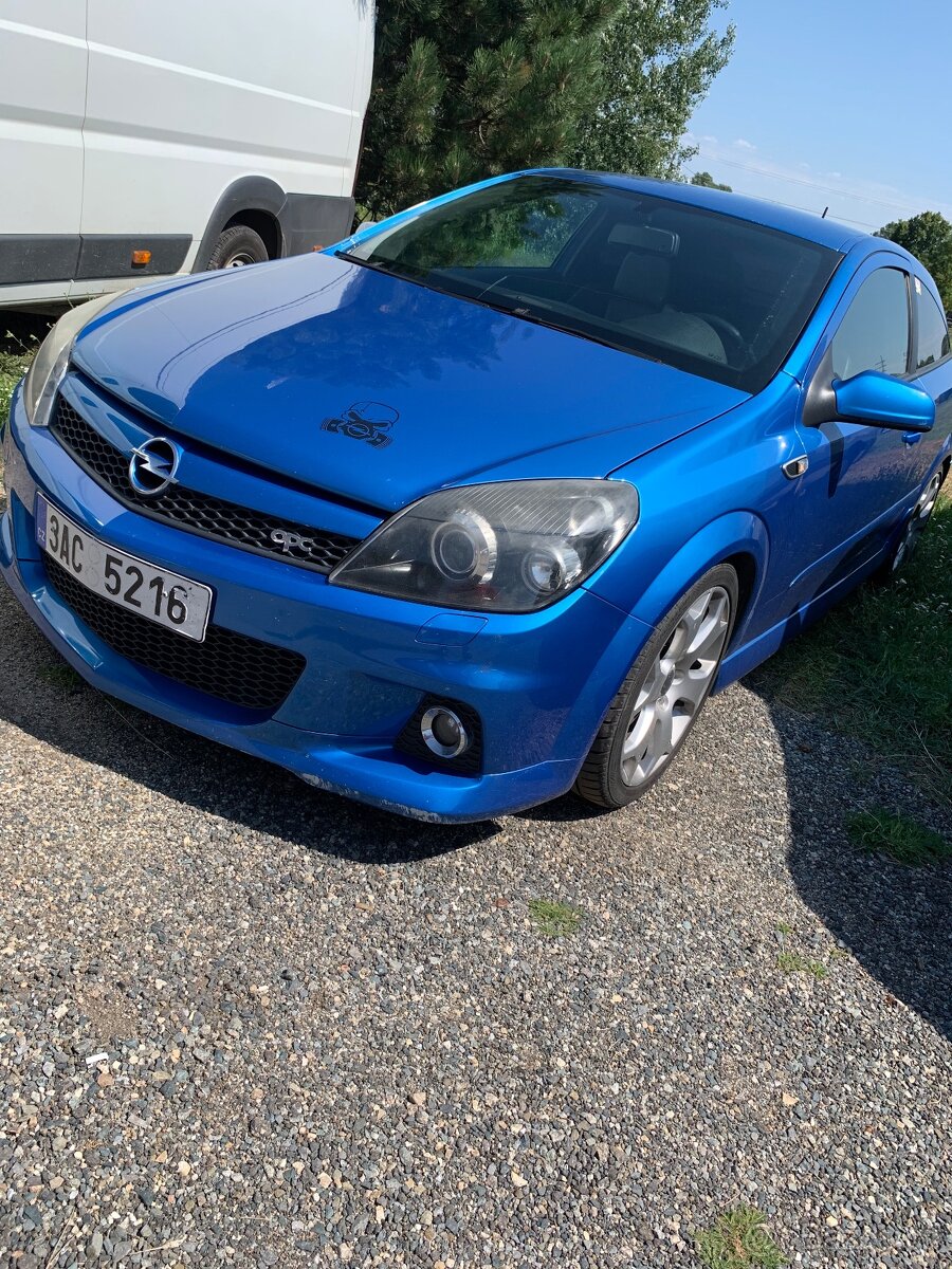 Opel Astra H OPC - 2