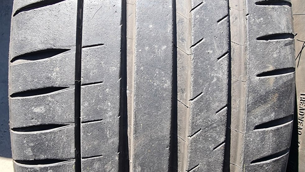 Letní pneu 255/40/20 Michelin - 2