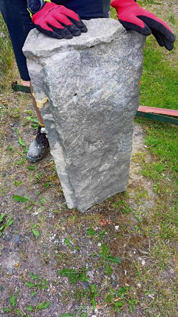 Staré žulové schody - 2