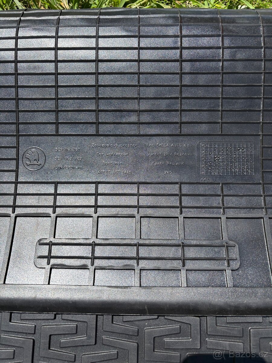 Gumový koberec do kufru, Octavia 3 combi - 2