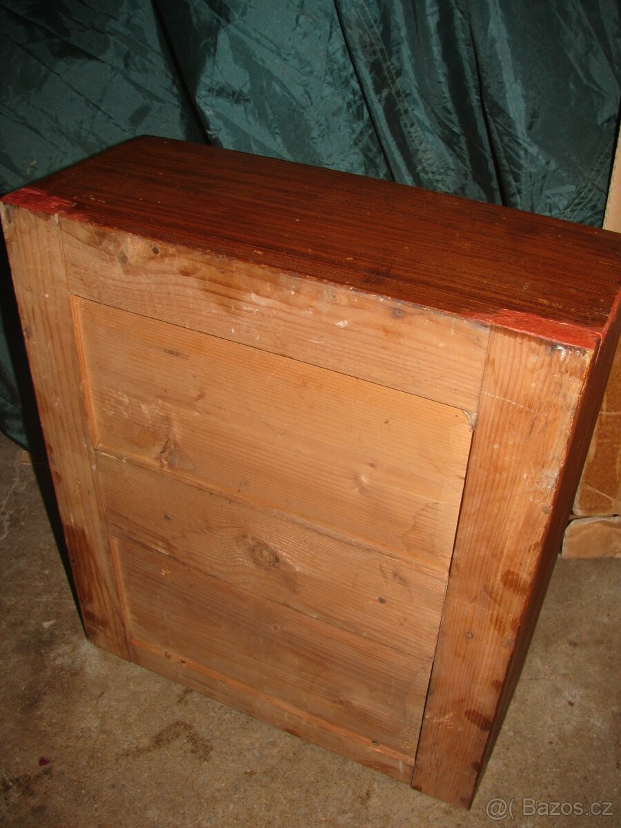 stará skřínka - 2