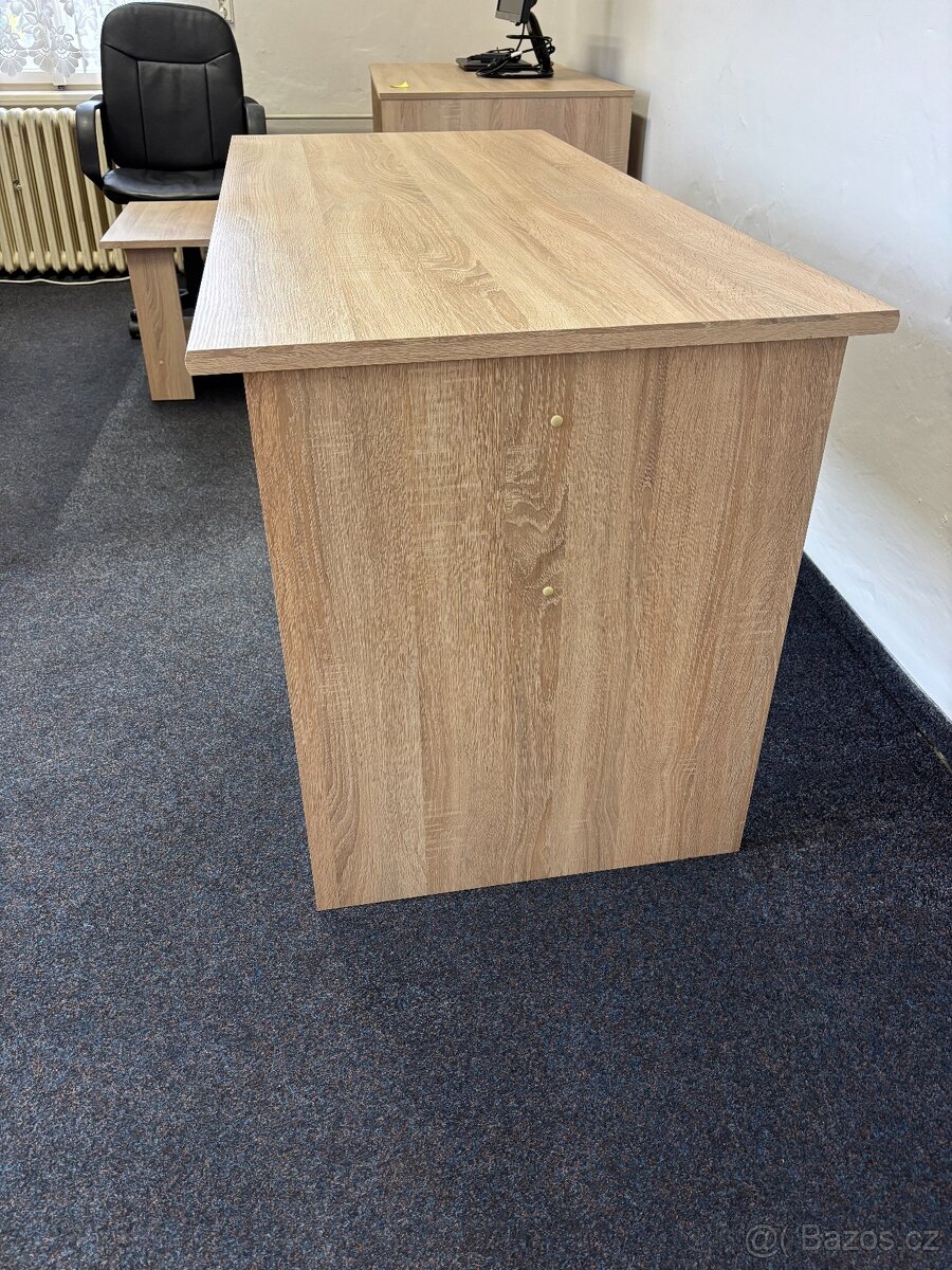 Pracovní stůl - 2