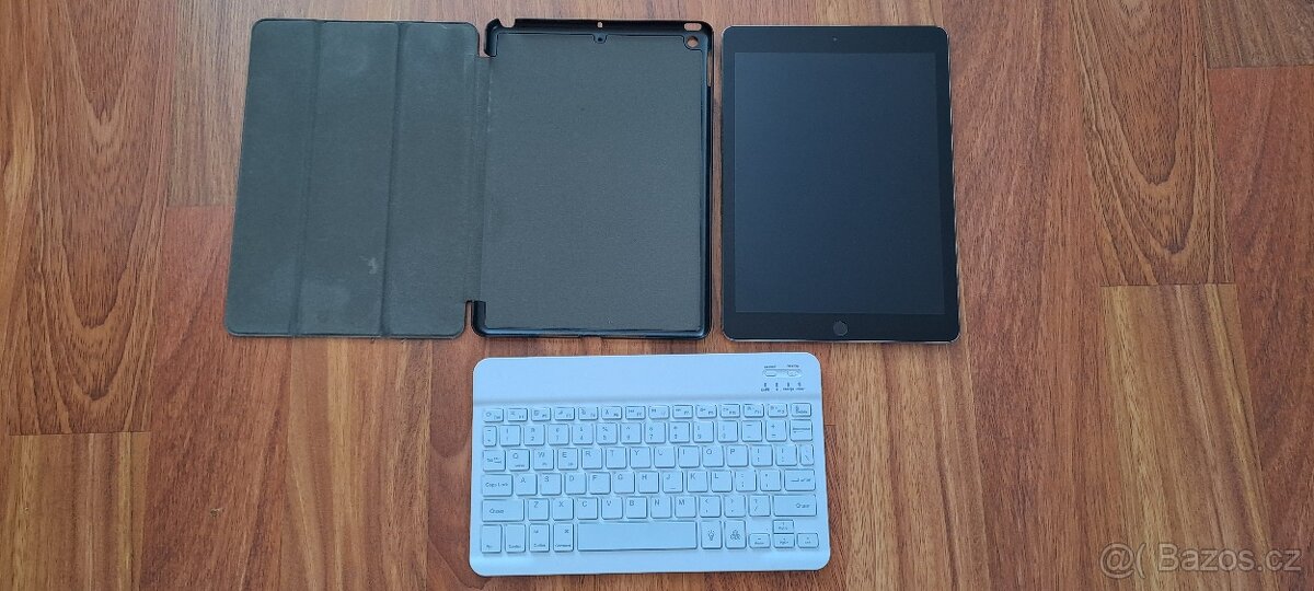 Prodám Apple Ipad 6 32GB - 2