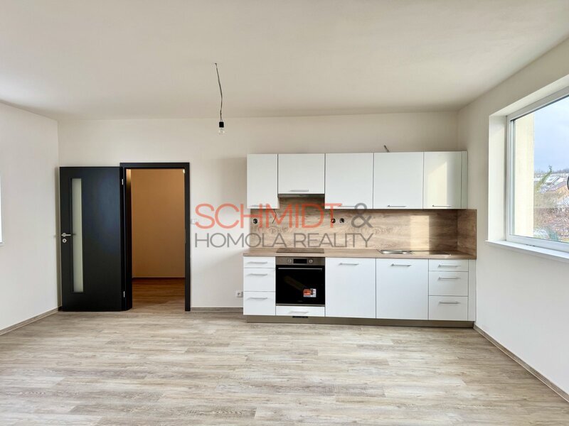 Pronájem dvoupatrového bytu 2kk v Hustopečích - 2