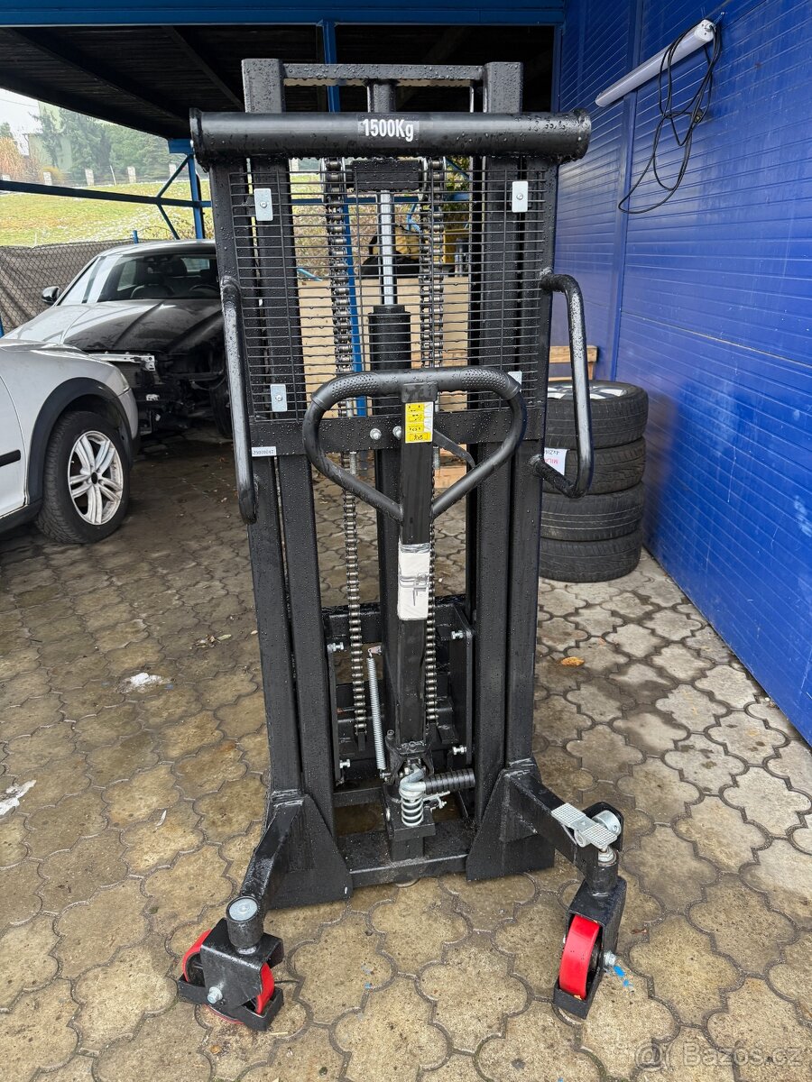 Vysokozdvižný vozík SYC1520 BLACK EDITION - 2