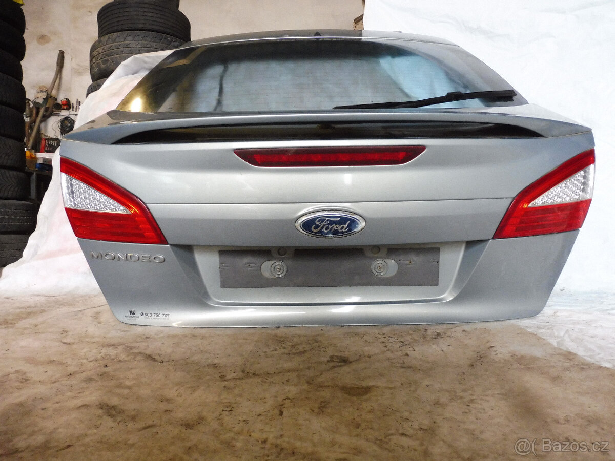 Prodám díly z nebouraného FORDU MONDEO 2,0i16V, rv:2008 - 2