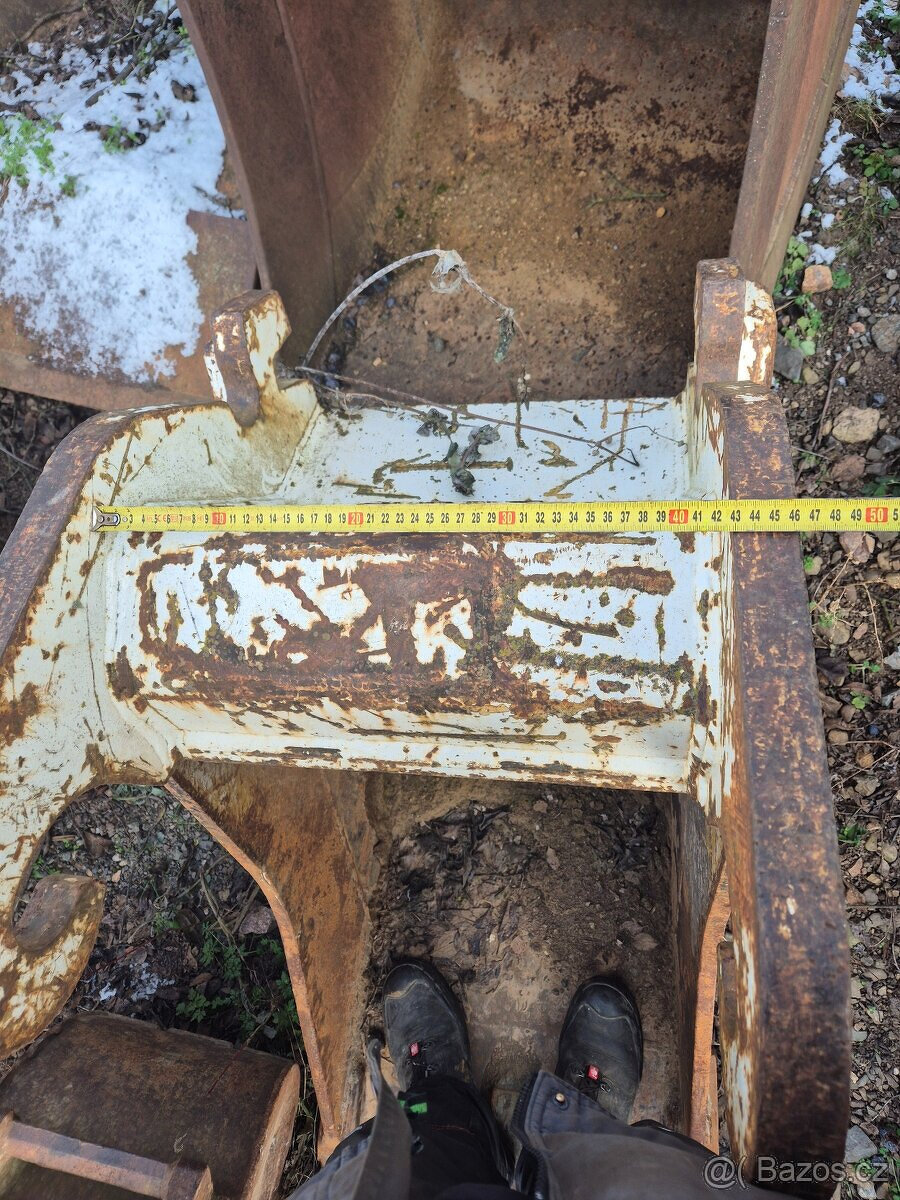 Lopata Caterpillar 313 - 2