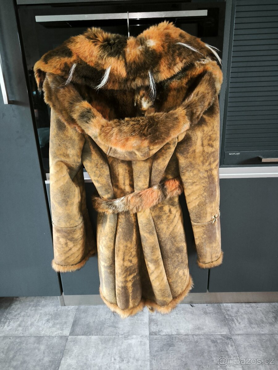 Dámský kabát s kožíškem - 2