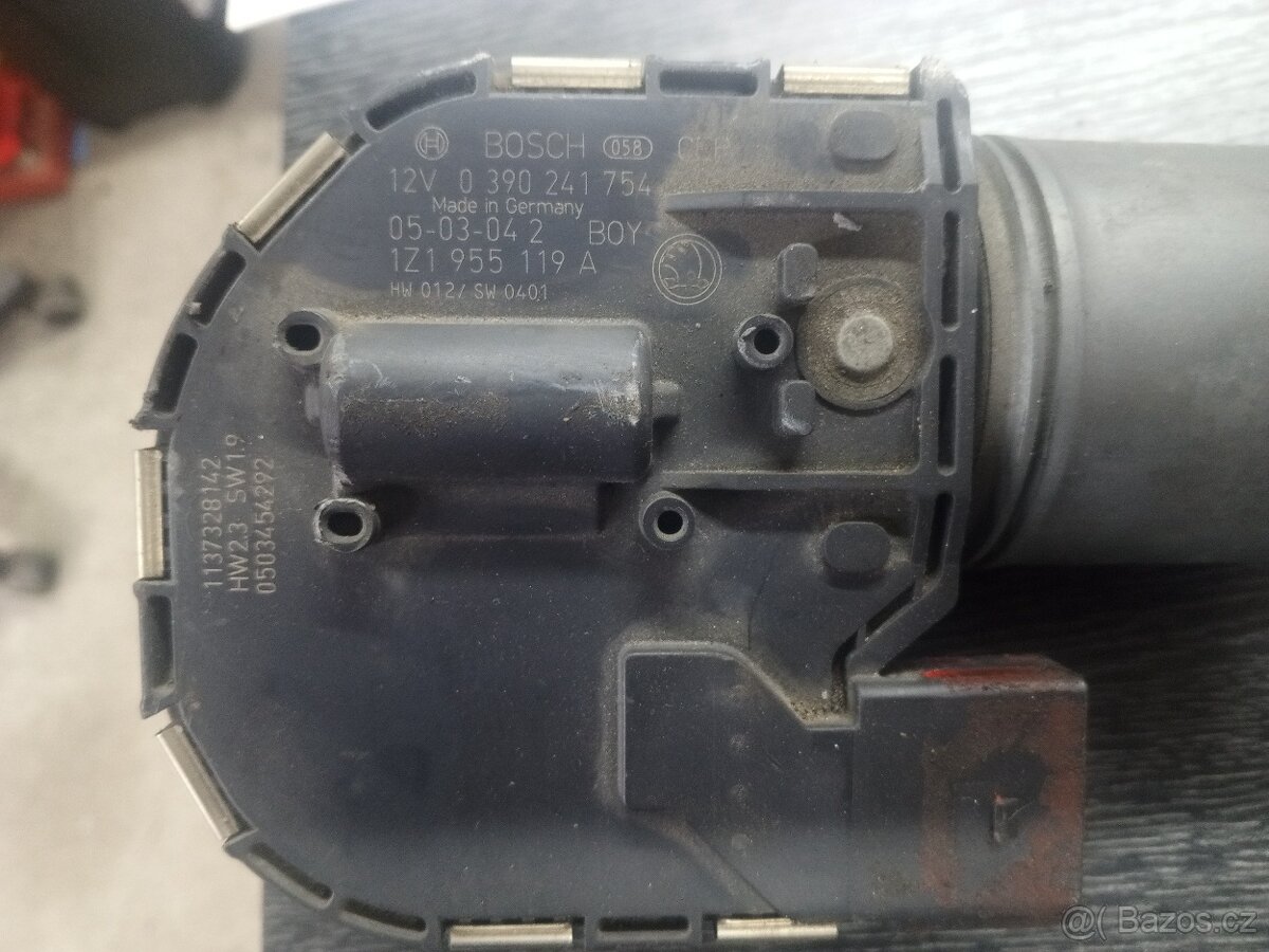 Motorek stěračů - 2