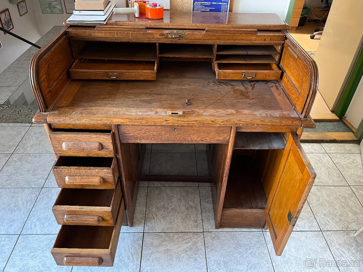 Americký roletový stůl JERRY - 2