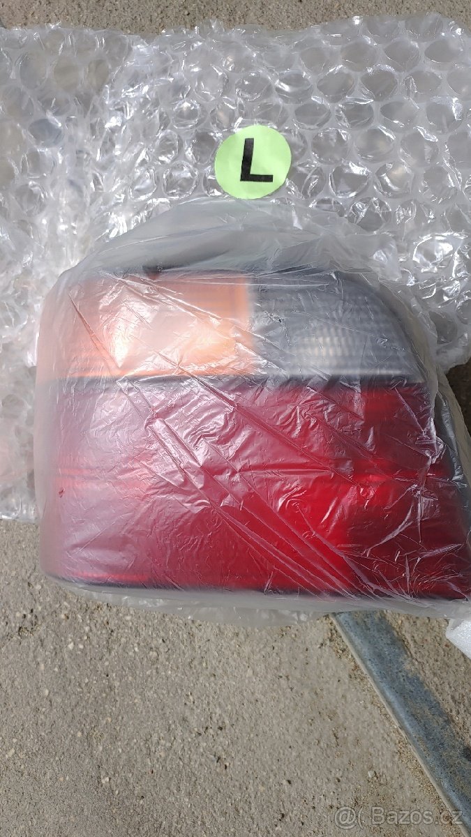 BMW 320i, E36 Combi - zadní světla - 2