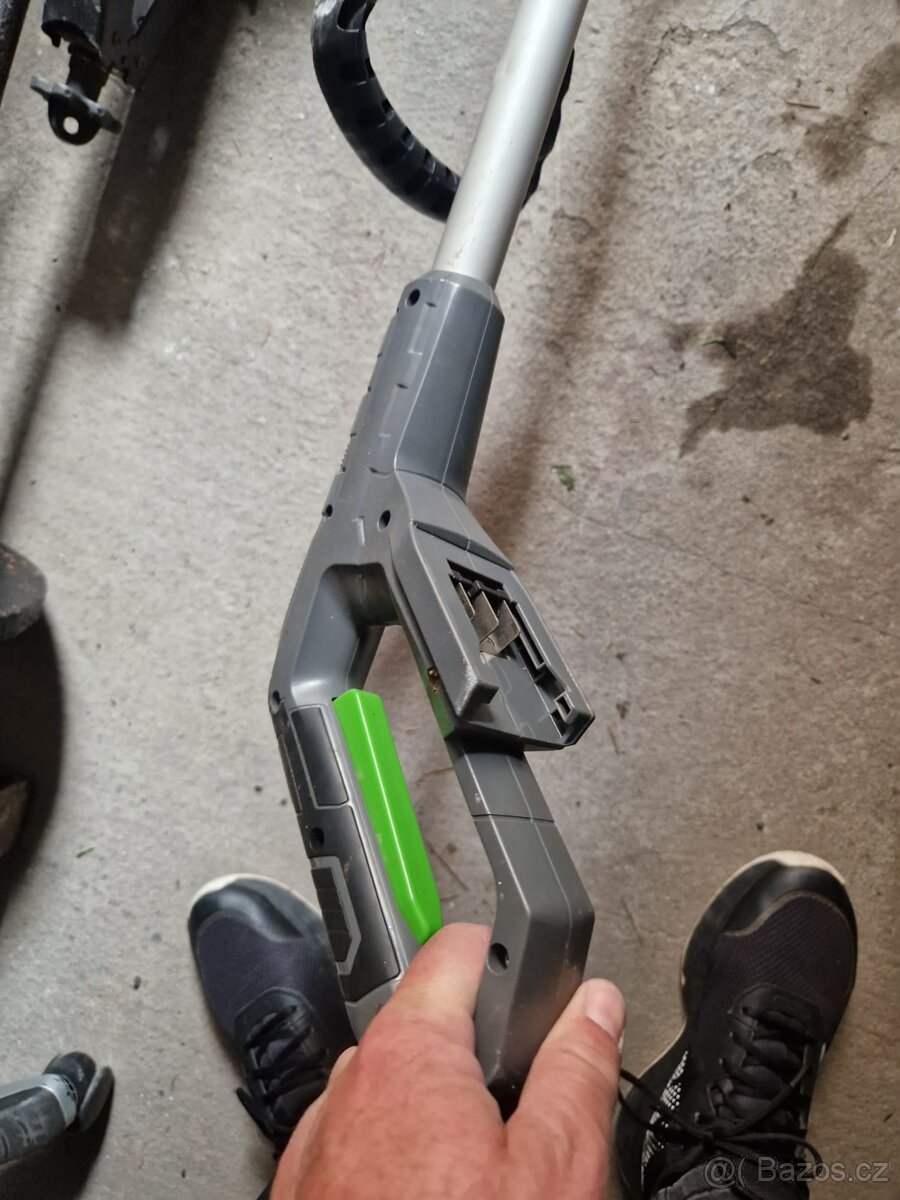 Prodám akuvyžínačku - 2