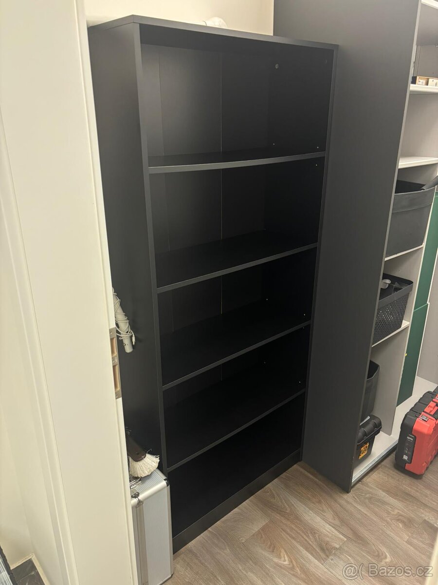 Skříň / Knihovna - 2