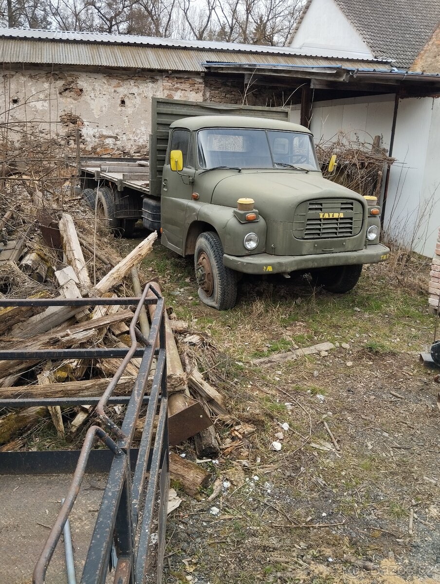 Tatra 148 valník - 2