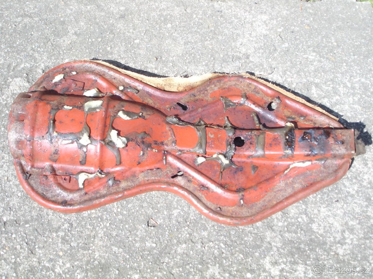 plech pod sedlo Jawa -ČZ 150 - 2