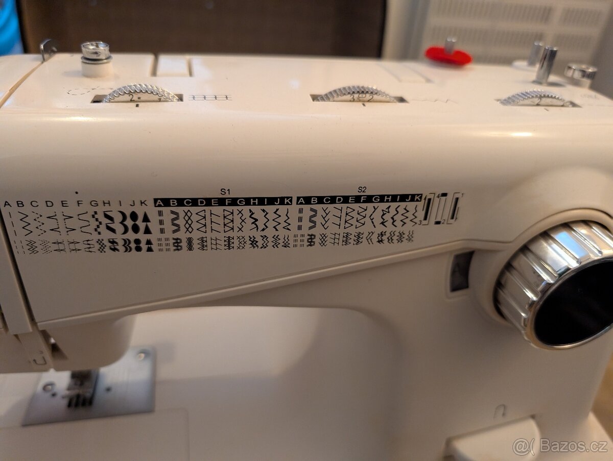Šicí stroj - 2