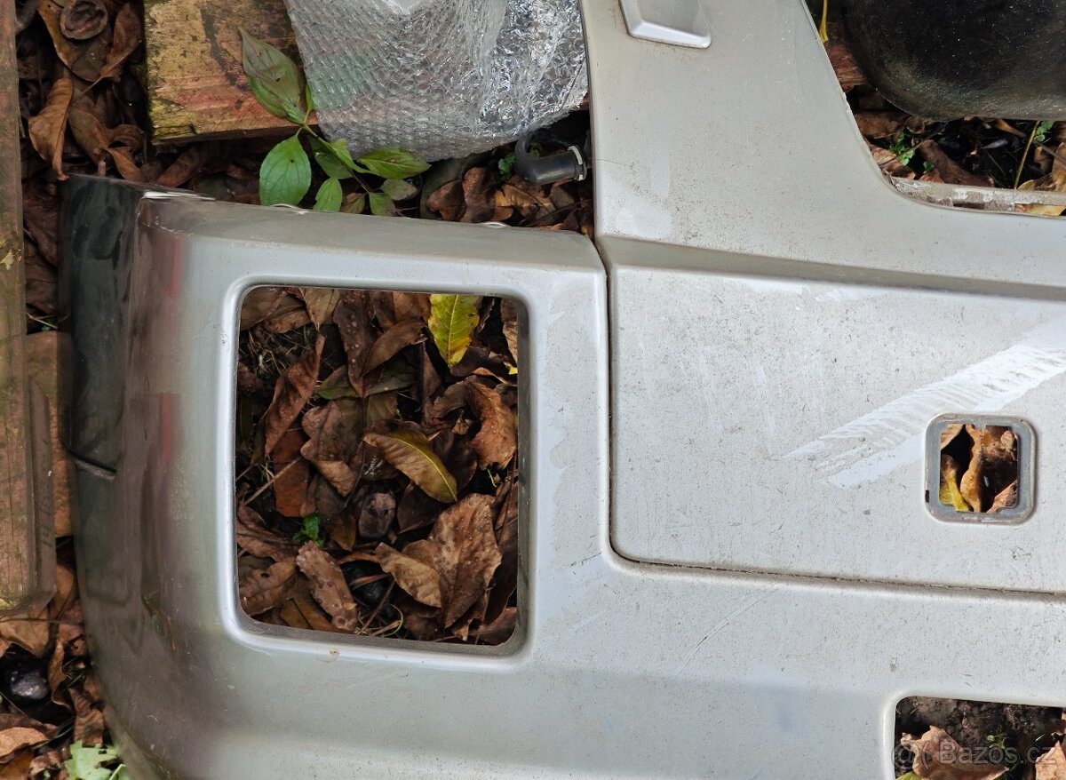 Cadillac srx nárazník - 2