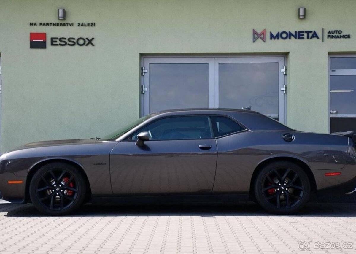 Dodge Challenger 5.7 V8 HEMI - 2