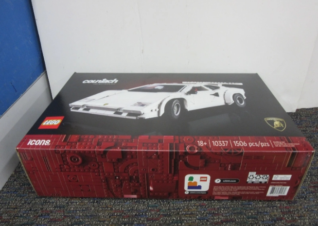 Nové, nerozbalené lego 10337 Lamborghini Countacg 5000 - 2