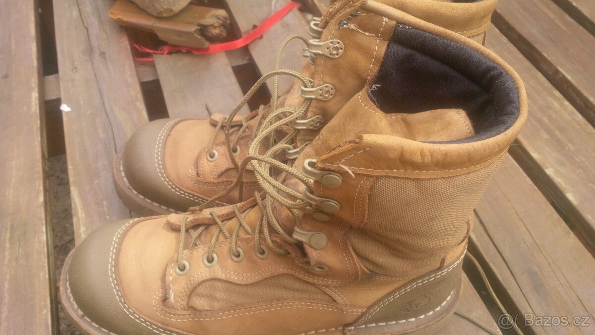 Prodám kanady Bates - 2