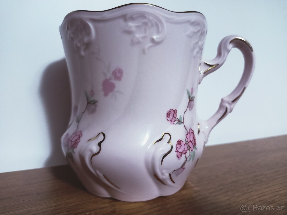 2x hrnek z růžového porcelánu s jemným květem - 2