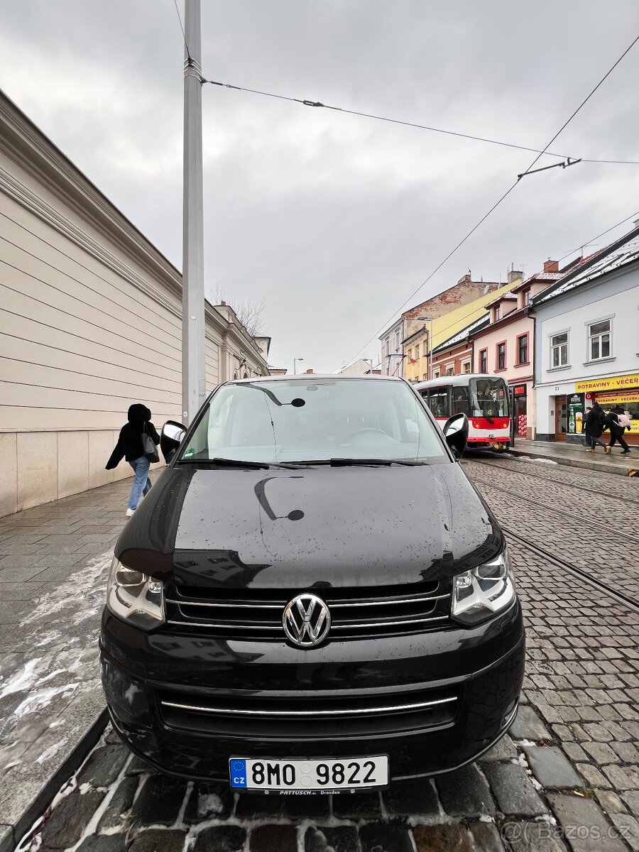 Volkswagen Multivan T5 Highline 2015, 132 kW, 171 000 km - 2