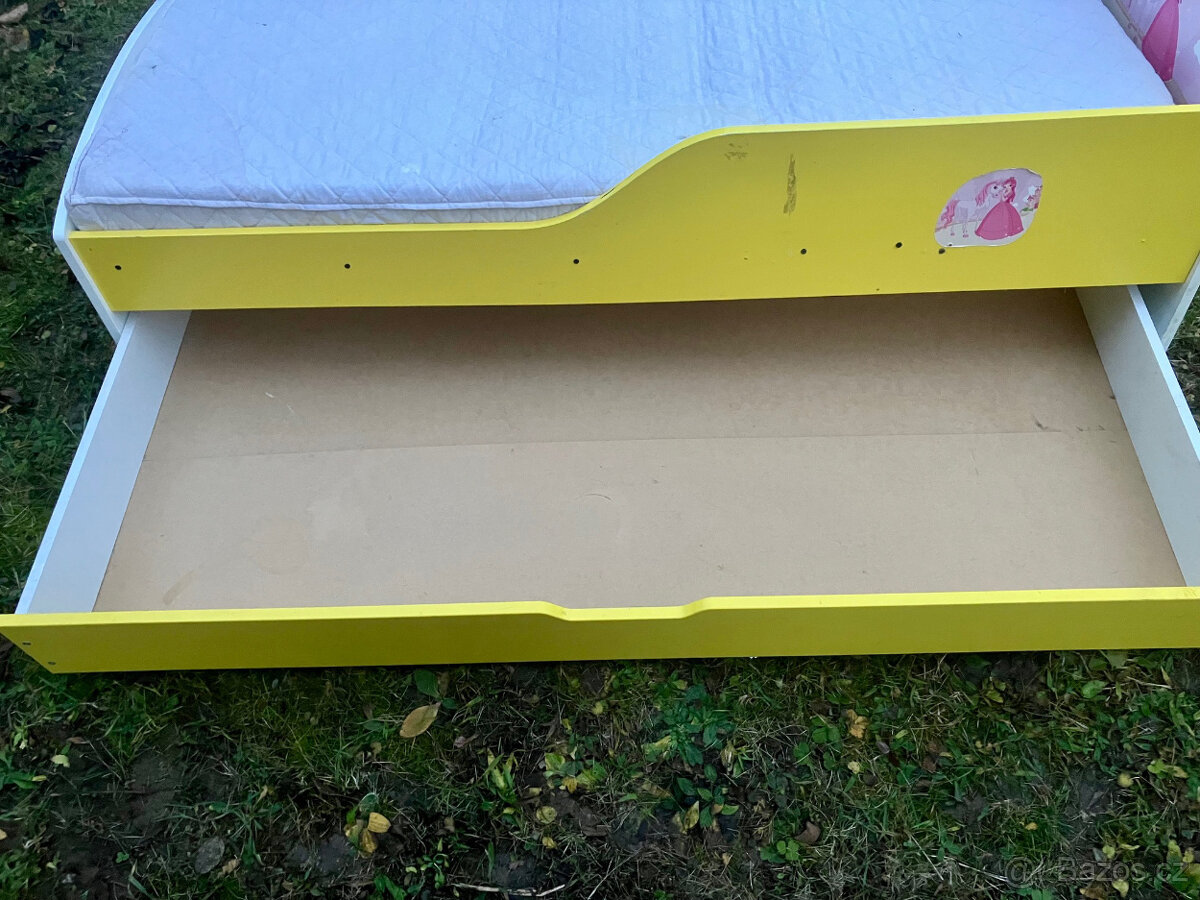 Dřevěná dětská postel 80x160cm, matrace, výsuvný šuplík - 2