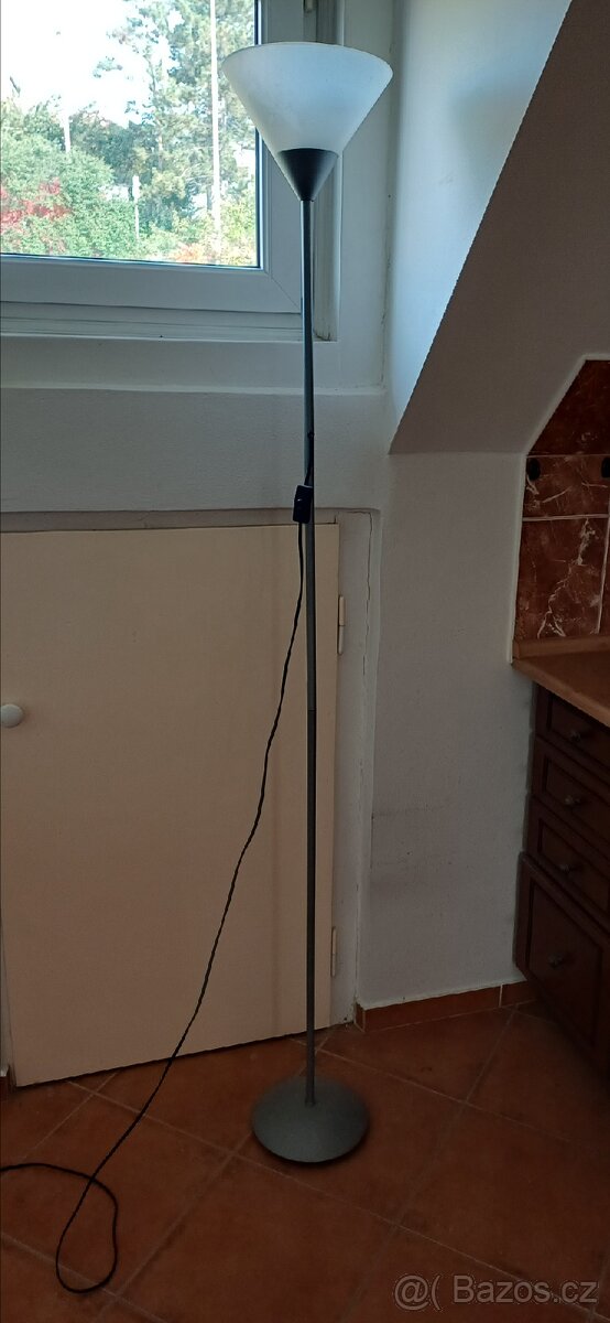 Stojací lampa - 2