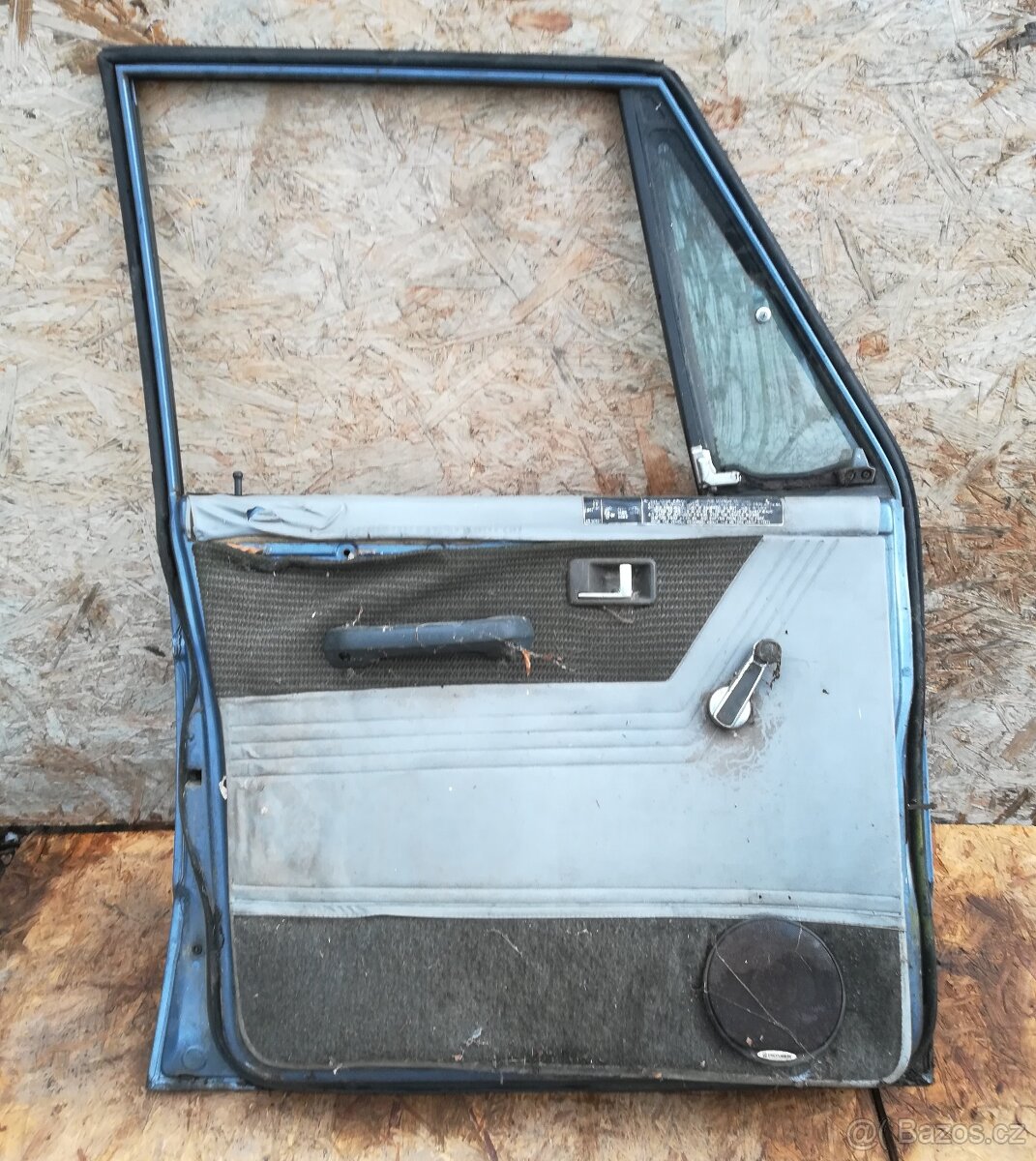 Levé dveře Mitsubishi Pajero 1 - 2